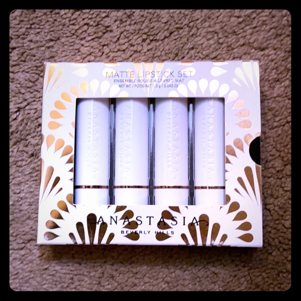 BRAND NEW ABH MATTE LIPSTICK SET